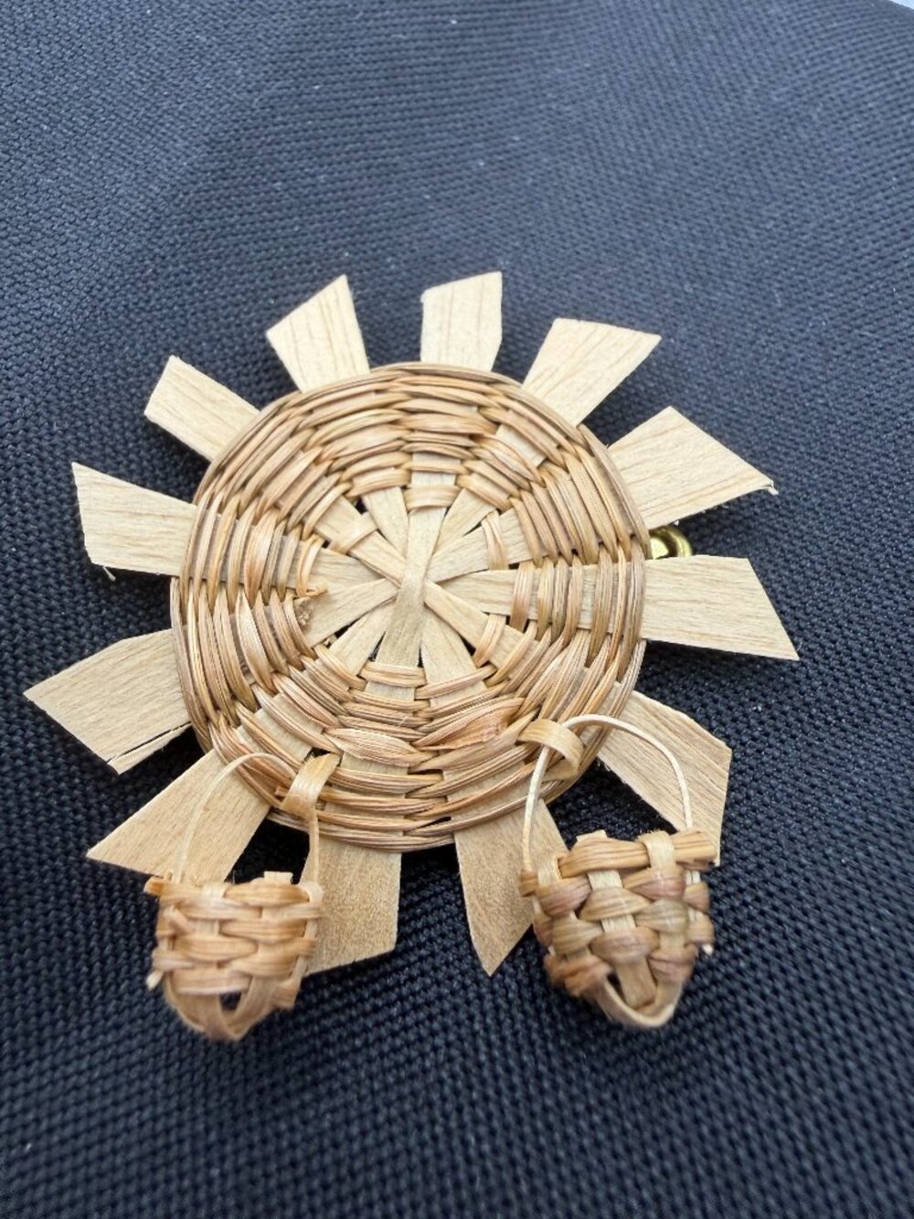 Vintage Woven Straw Sunburst Brooch with Mini Baskets